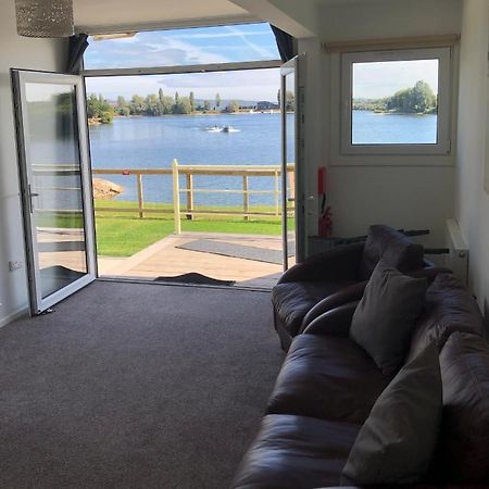 צ'יצ'סטר Lake View Lodge מראה חיצוני תמונה