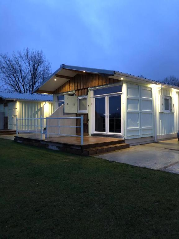 צ'יצ'סטר Lake View Lodge מראה חיצוני תמונה